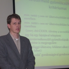 Dr. Bujdosó Géza